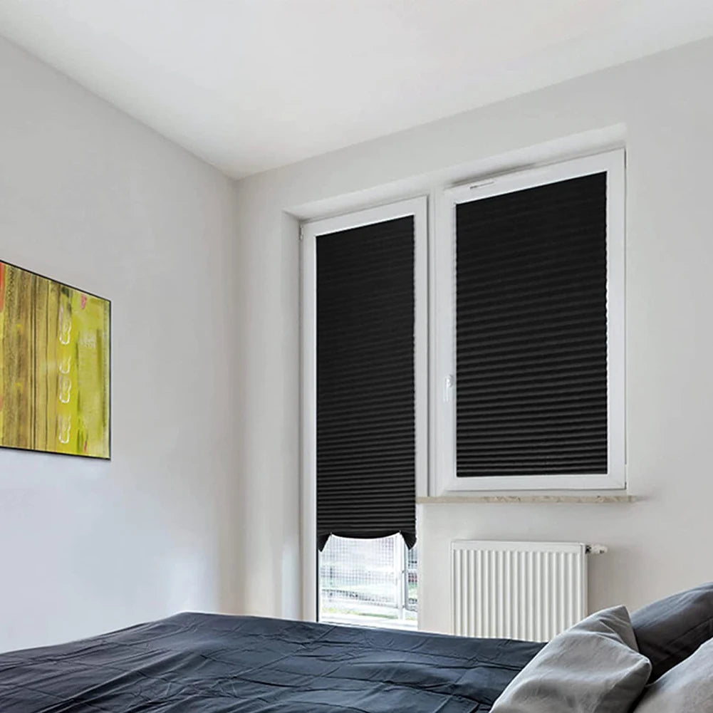 rideau occultant adhésif 150cm 60cm moderne plis horizontaux opacité totale noir blanc minimaliste