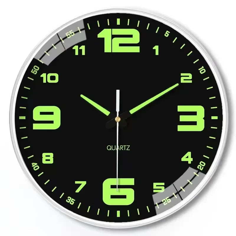 horloge murale moderne fond noir cadres blancs aiguilles vert fluo números blancos lignes blanches