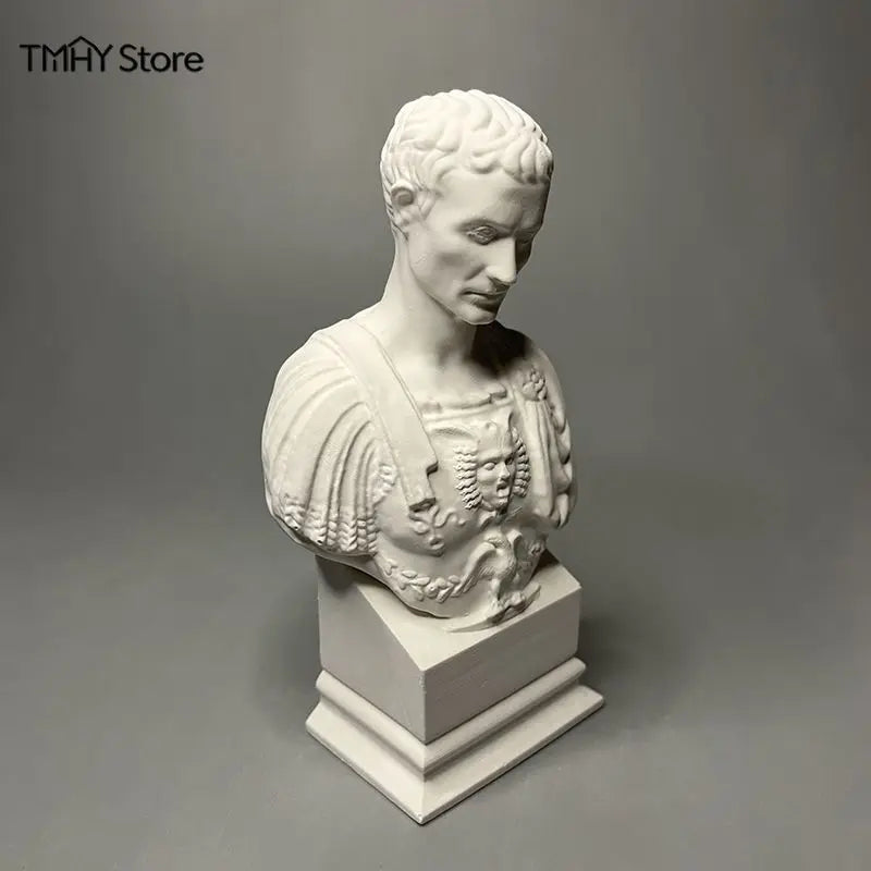 statue blanche buste romain armure antique ciment socle multiple décoration intérieure classique européen