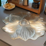 assiette moderne élégante argentée dorée fleur stylisée relief plastique