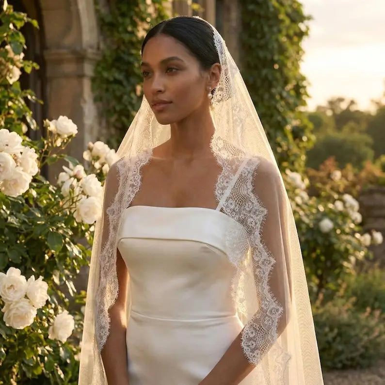 voile mariée dentelle fine motifs floraux blanc crème élégante classique monocouche translucide