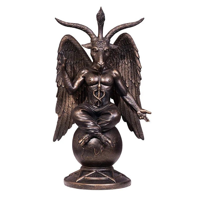 statue baphomet chèvre ailes dragon noir bougies rouges décoration gothique fantaisie occulte