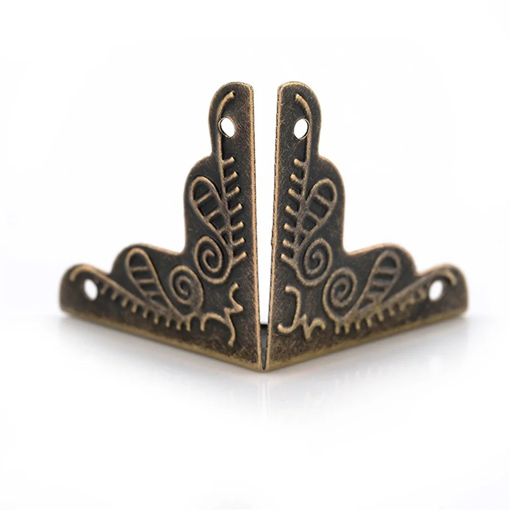 cornières décoratives vintage bronze noir motifs floraux 36mm 24mm fixations meubles