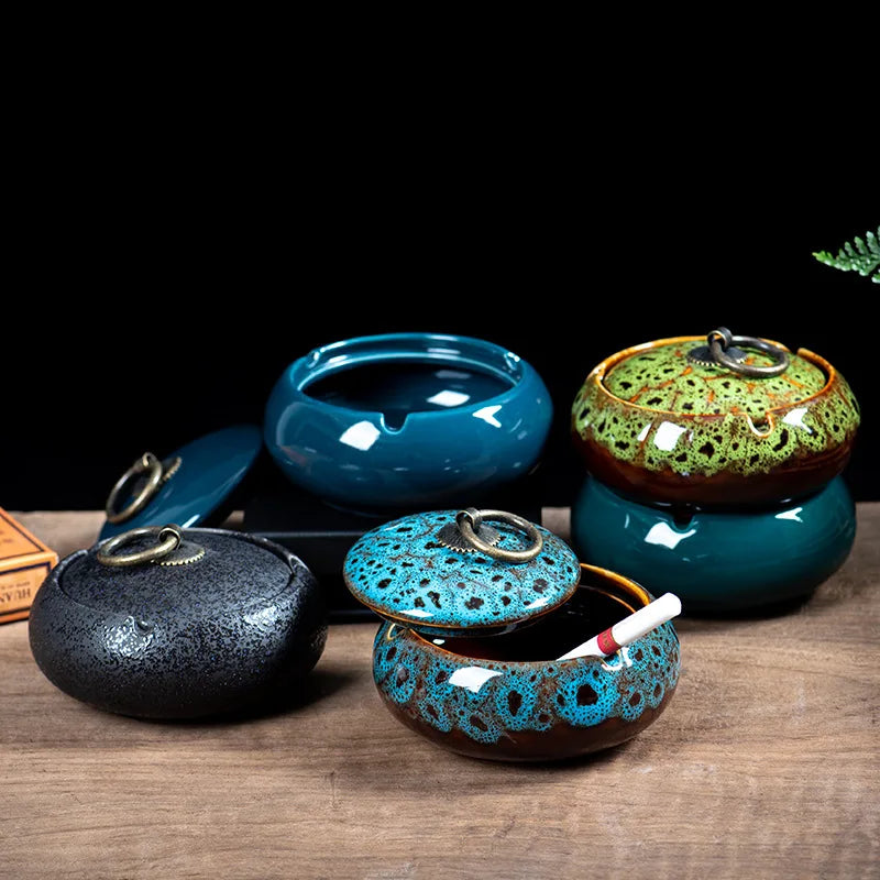 cendrier moderne élégant texture granulée motifs floraux noir bleu vert anneau métallique anti insectes