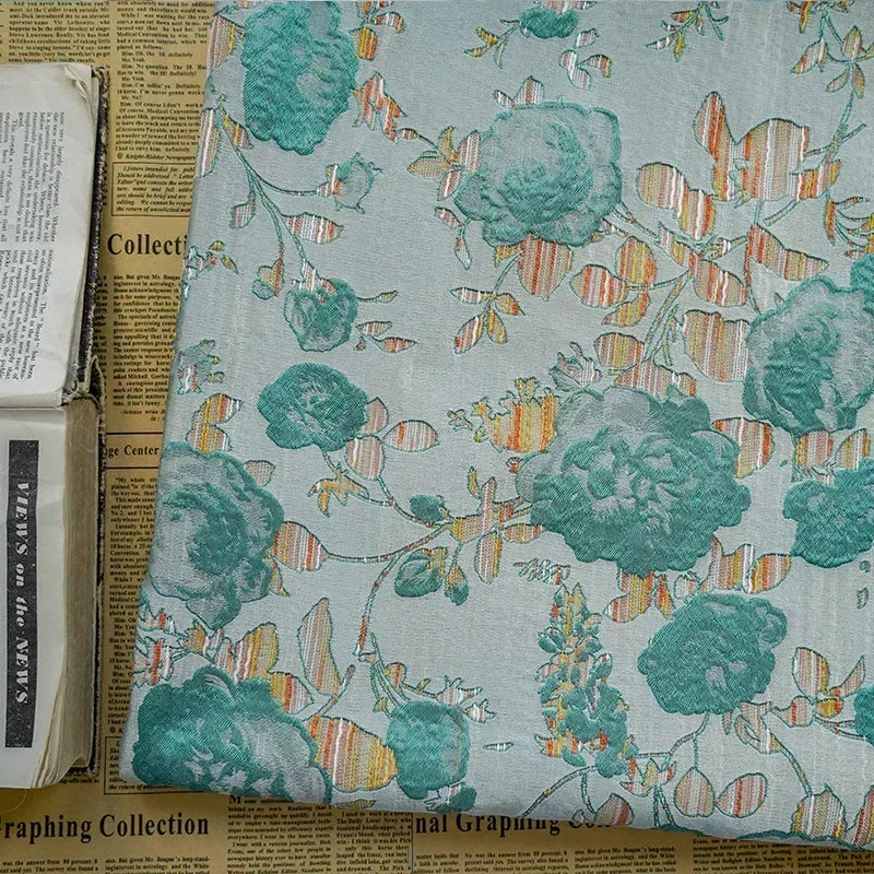 tissu polyester bohème floral vintage motifs roses feuillage semi transparent 160cm