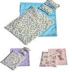 ensemble literie maison poupée motifs floraux couleurs violet rose bleu décoration miniature romantique shabby