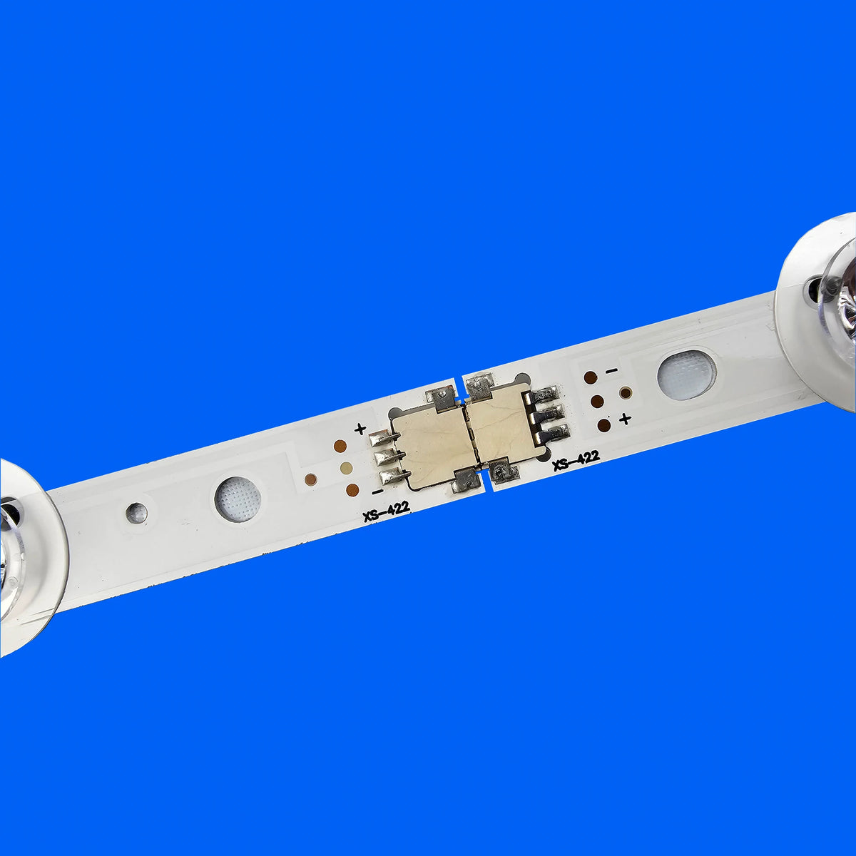 bande lumineuse led adhésive blanche bleue moderne connecteur électrique