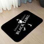 tapis moderne johnnie walker noir jaune blanc rouge logo fleurs silhouette marcheur