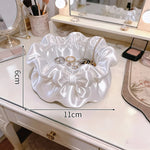 sac bijoux violet blanc moderne élégant satiné rangement bague chaîne réutilisable