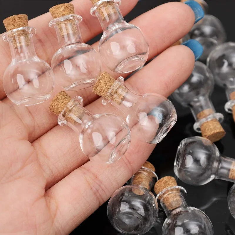 mini bouteilles verre transparentes capsules liège décorations anniversaire bricolage fêtes artisanales classiques
