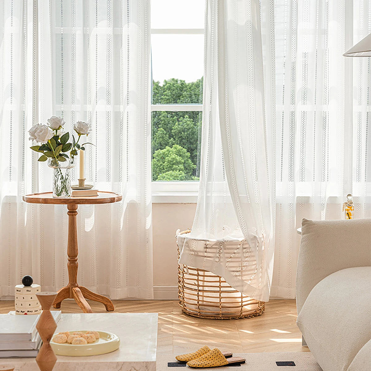 rideau blanc transparent classique élégant broderie fine polyester vertical rayures chambre salon
