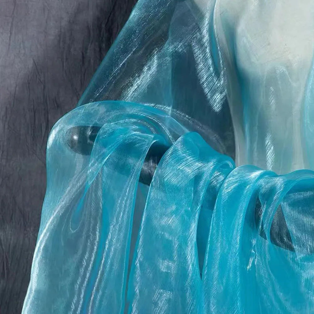 tissu gaze organza bicolore bleu rouge moderne mariage translucide rayures