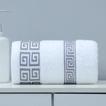 serviettes bain coton brodées géométriques bleu marine marron blanc absorbantes machine