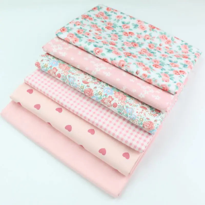 tissu coton imprimé fleurs roses coeurs vintage romantique blanc rose vert pastel patchwork quilting
