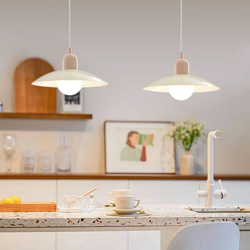 luminaire moderne suspension blanc vert rose rouge mat opaque câble noir chambre restaurantétude