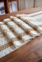 chemin table rustique motif géométrique pompons colorés tissage coton polyester farmhouse decoration