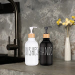 distributeur savon liquide cuisine pompe bois bouteille blanche noire vaisselle mains pot verre