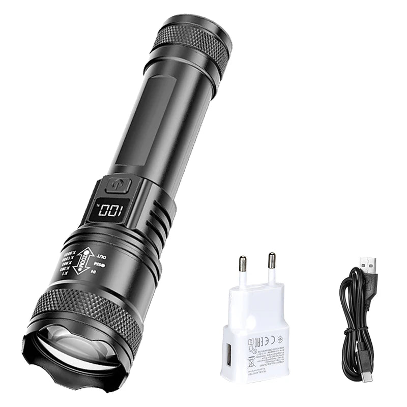 lampe torche noire led rechargeable ultra lumineuse zoom modulations haute puissance texturée moderne robuste