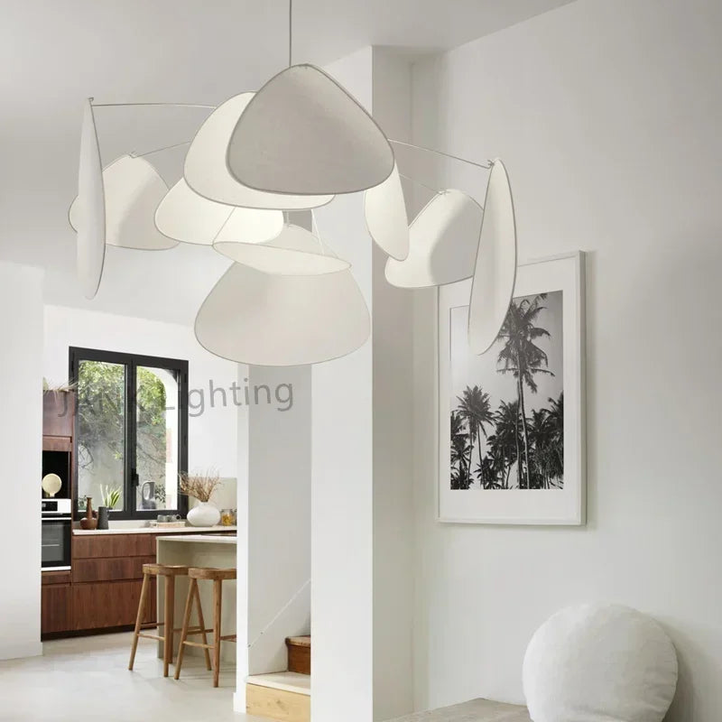 suspension lumineuse moderne blanc formes organiques ampoules câbles suspendus flux lumineux 2000 82000 certification