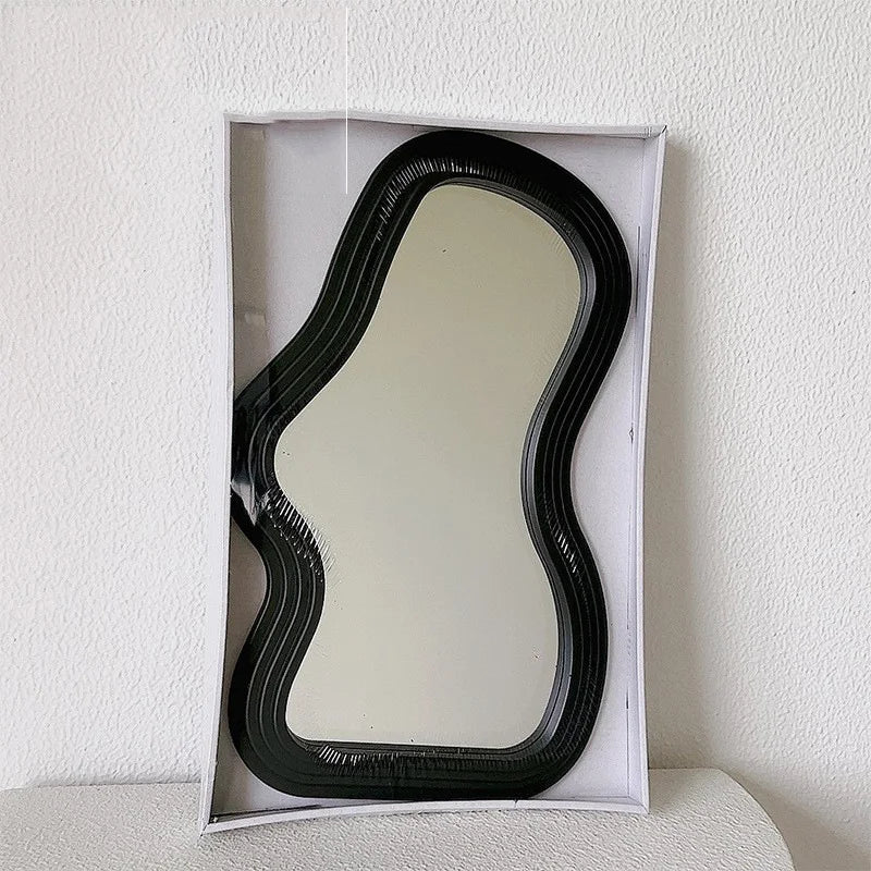 miroir moderne blanc noir or rose cadre ondulé intérieur décoration chambre salon