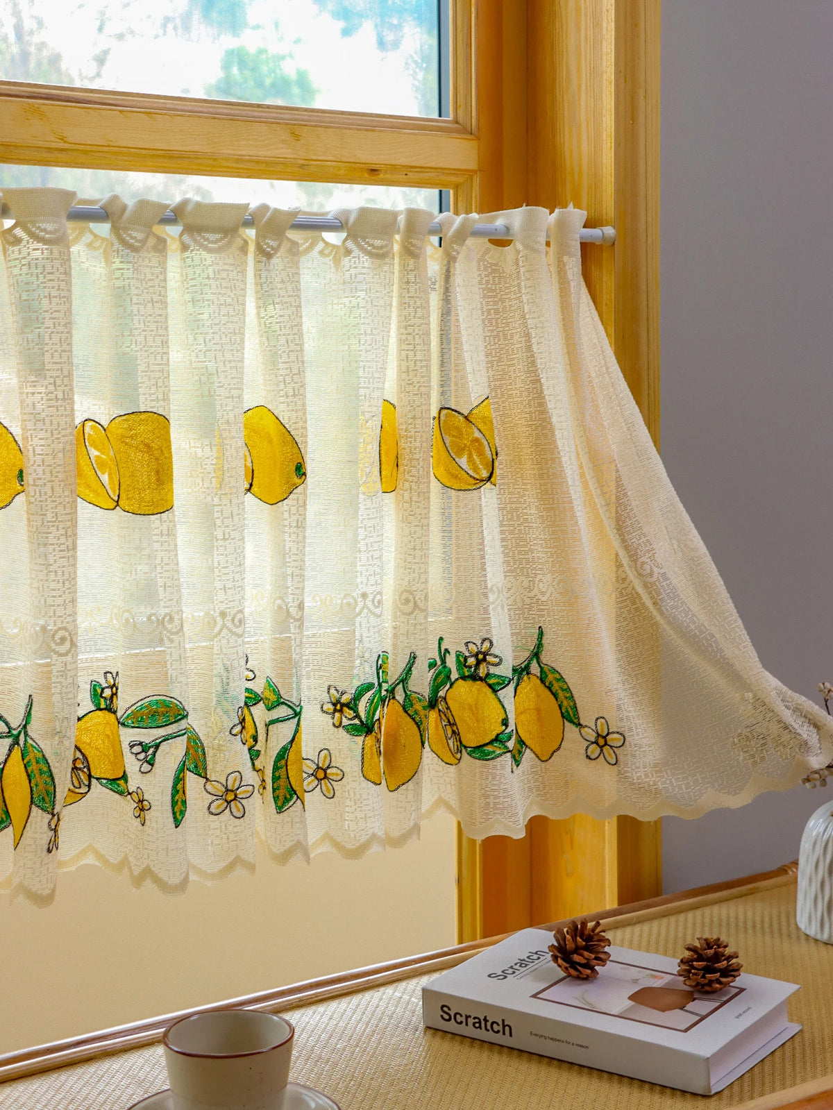 rideau brodé citrons fleurs vintage semi transparent blanc jaune vert beige