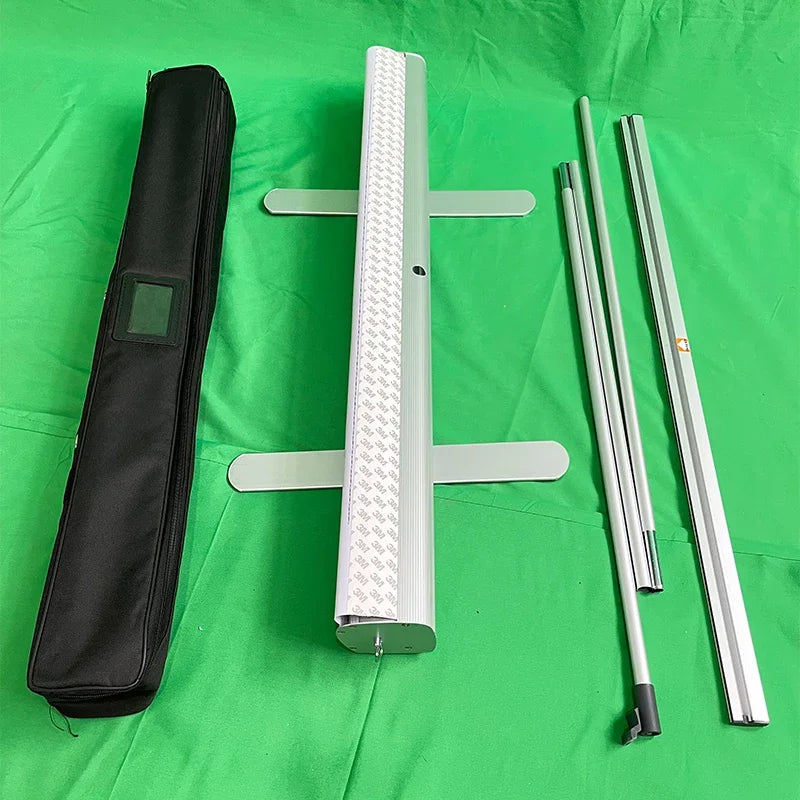 panneau publicitaire rétractable rouge gris rose blanche minimaliste pieds métalliques sac transport aluminium