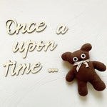 lettres decoratives bois calligraphiques peluche singe fleurs deco murale naturelleOpaque