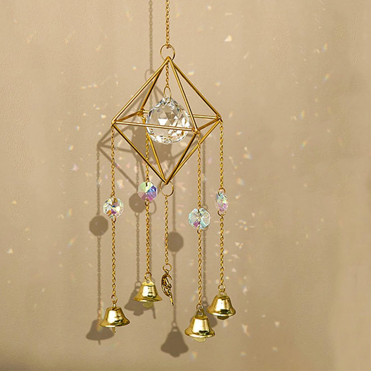 mobile décoratif cristal transparent métal doré cloches chaînes décoration fenêtre jardin intérieur moderne géométrique