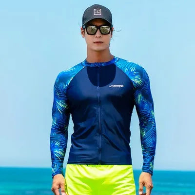 maillot surf homme polyester bleu marine feuilles vertes zip sportif moderne jaune fluo lunettes