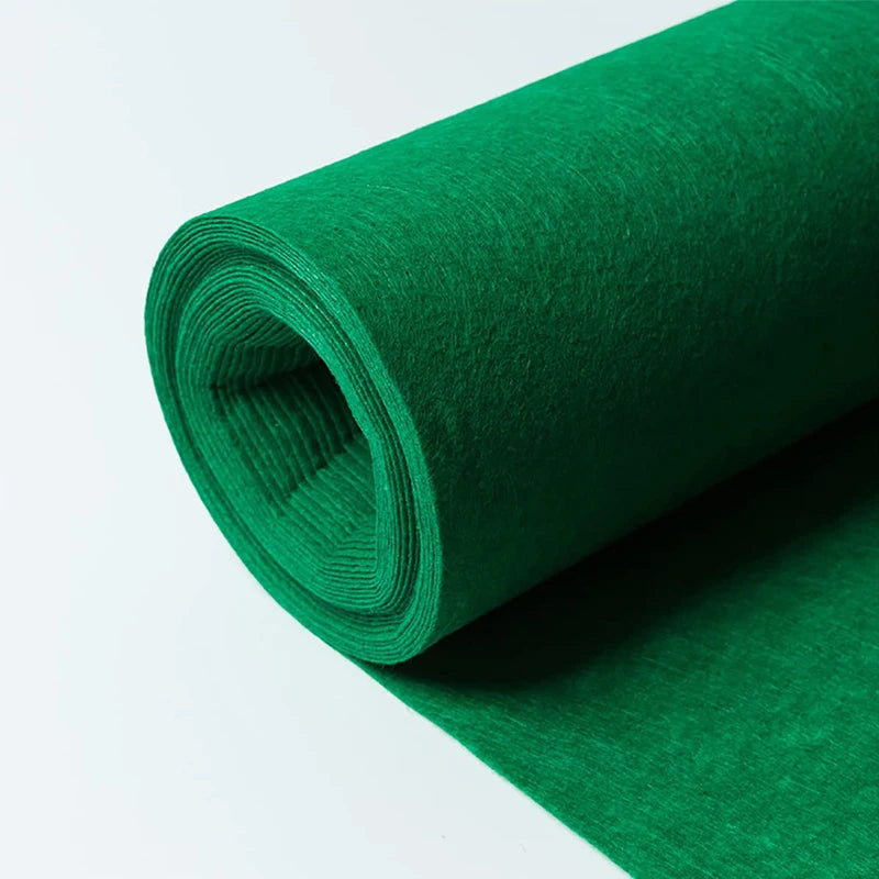 tapis vert moderne large allée décoration intérieure extérieure mariage cérémonie événement uni sans fixation