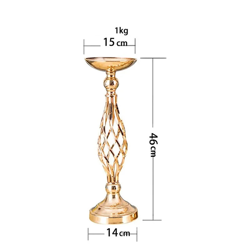 chandeliers décoratifs torsadés or fleurs artificielles bougies événements mariage table