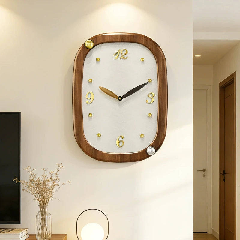 horloge murale moderne horloge digitale grande taille bois clair cadran blanc chiffres dorés sans