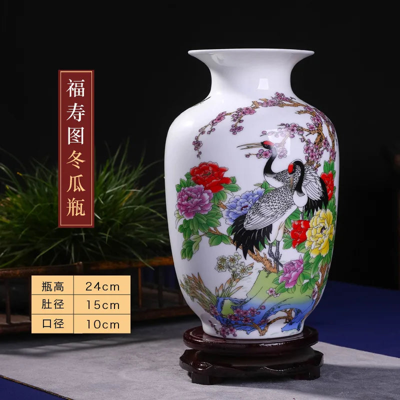 Magnifique vase décoratif en porcelaine blanche orné de motifs floraux colorés et d'une grue élégante.