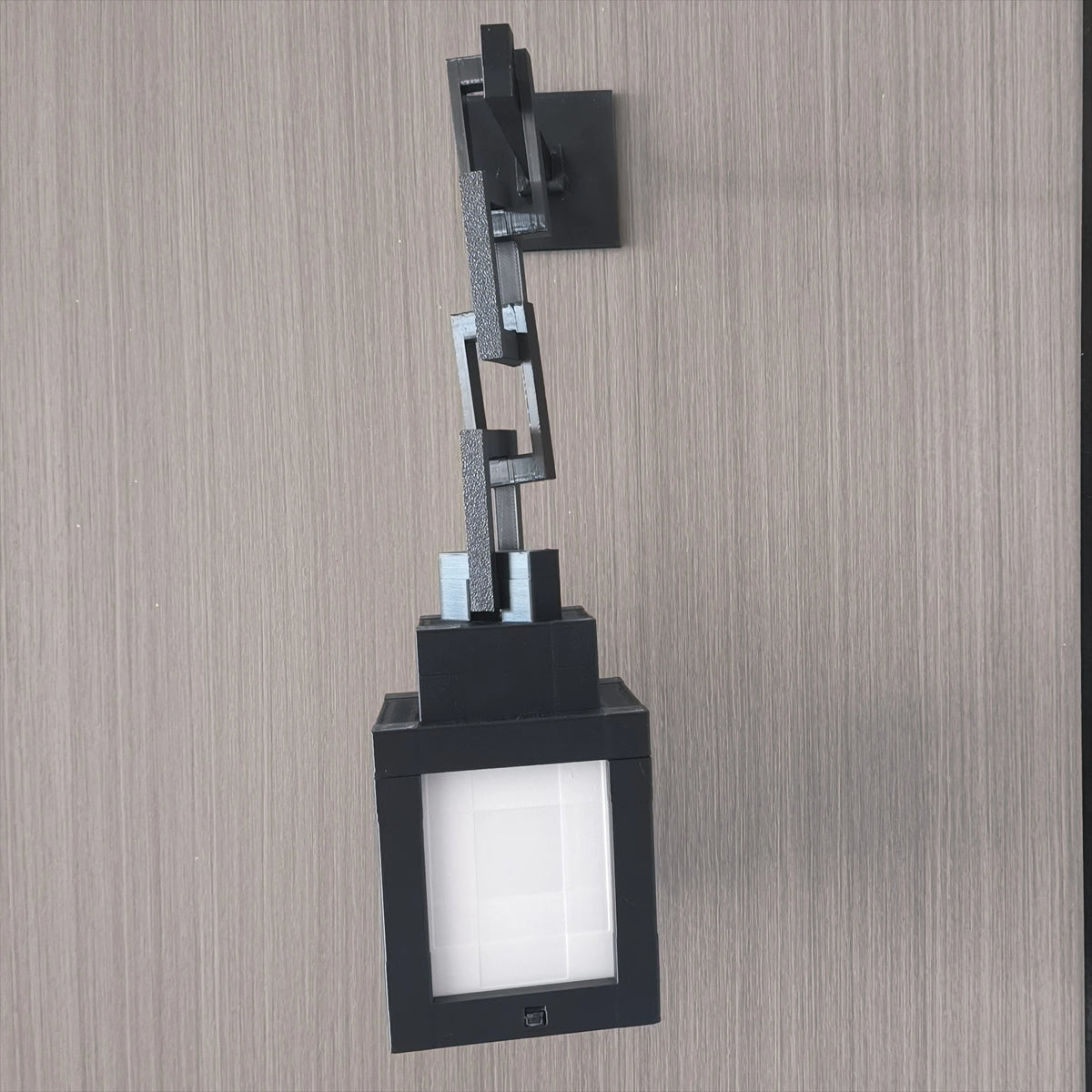 lampe murale décorative moderne led rechargeable télécommande couleurs variées cubique angularité