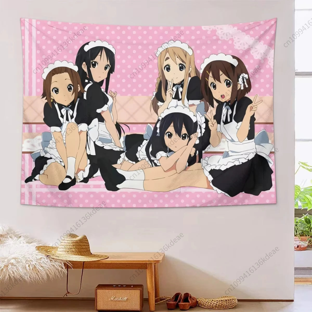 Tapisserie murale K-ON dans une chambre décorée style bohème