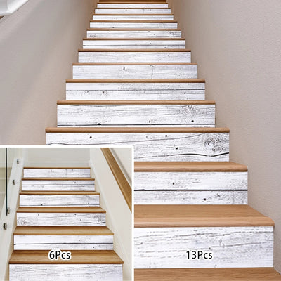 Autocollants d'escalier en bois rétro posés sur des marches blanches