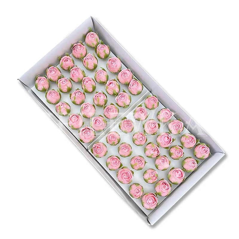 décoration intérieure moderne bouquet fleurs artificielles roses vertes bleues violette blanches simple minimaliste
