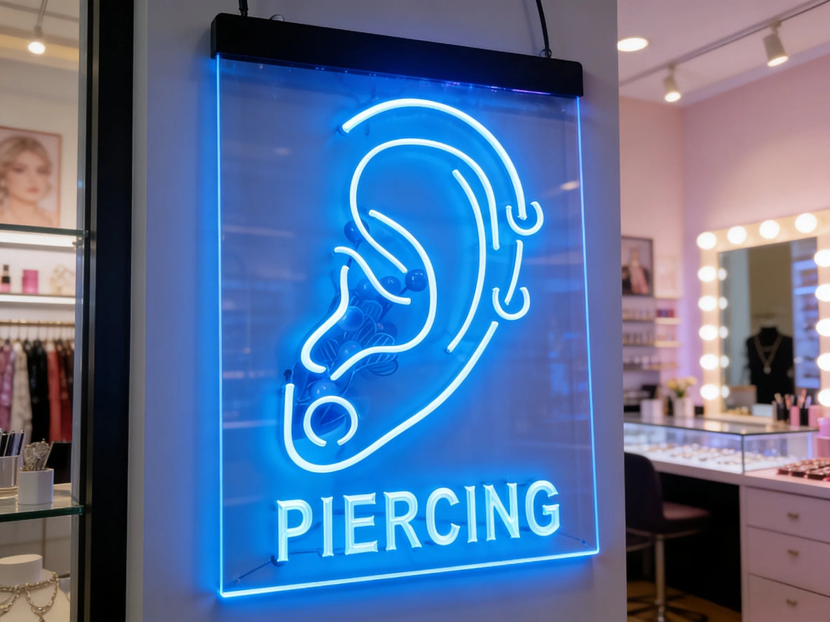 enseigne lumineuse néon oreille humaine piercing violet bleu blanc vert suspendue transparente chambre salon