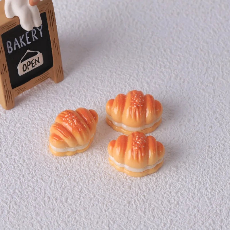 miniatures pains pâtisseries réalistes orange beige blanc détaillées résine peint artificiel