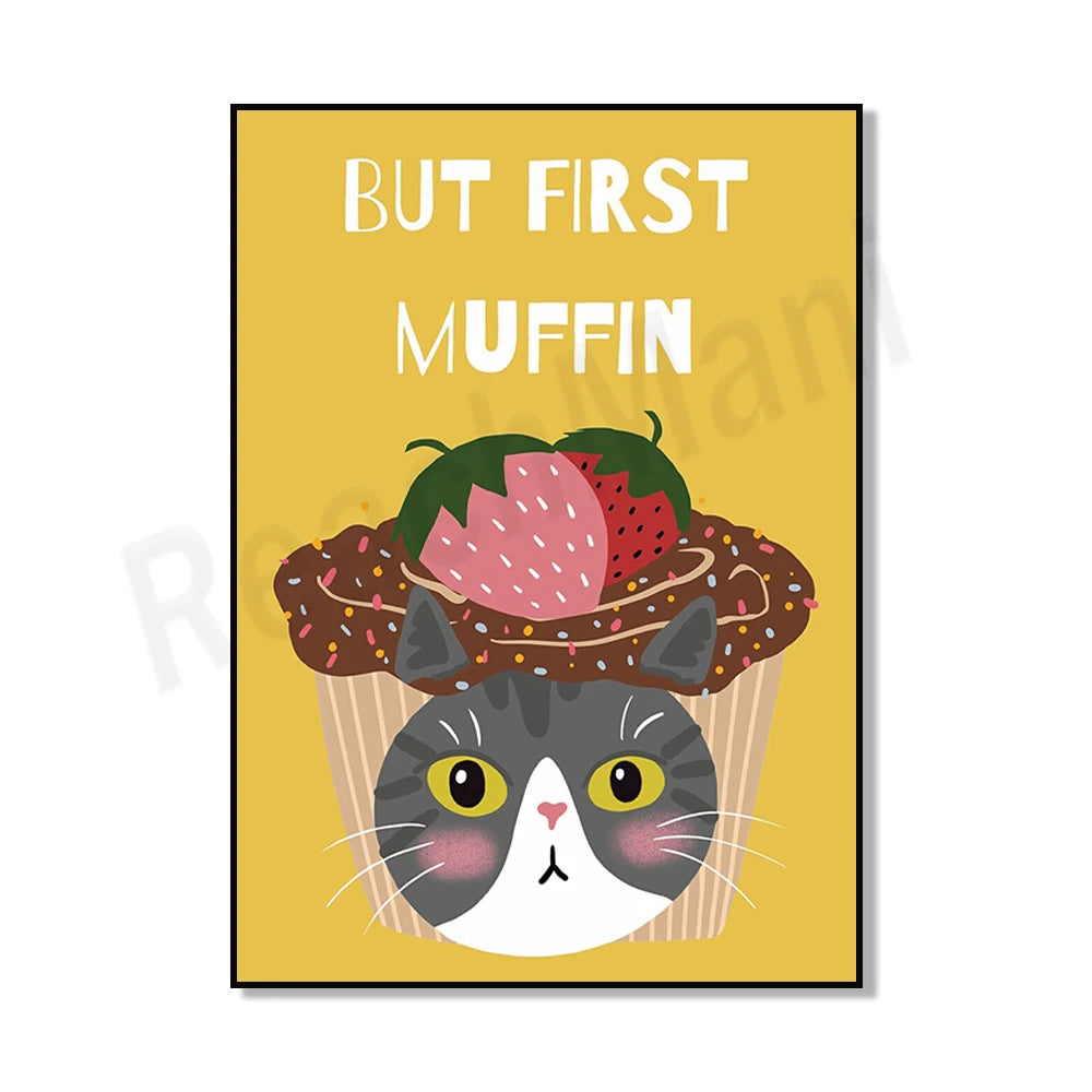Un chaton mignon au regard espiègle sur un gros muffin à la fraise avec un message humoristique "Mais d'abord le muffin".