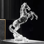 décoration moderne cheval cristal transparent facettes base rocher éclairage chambre