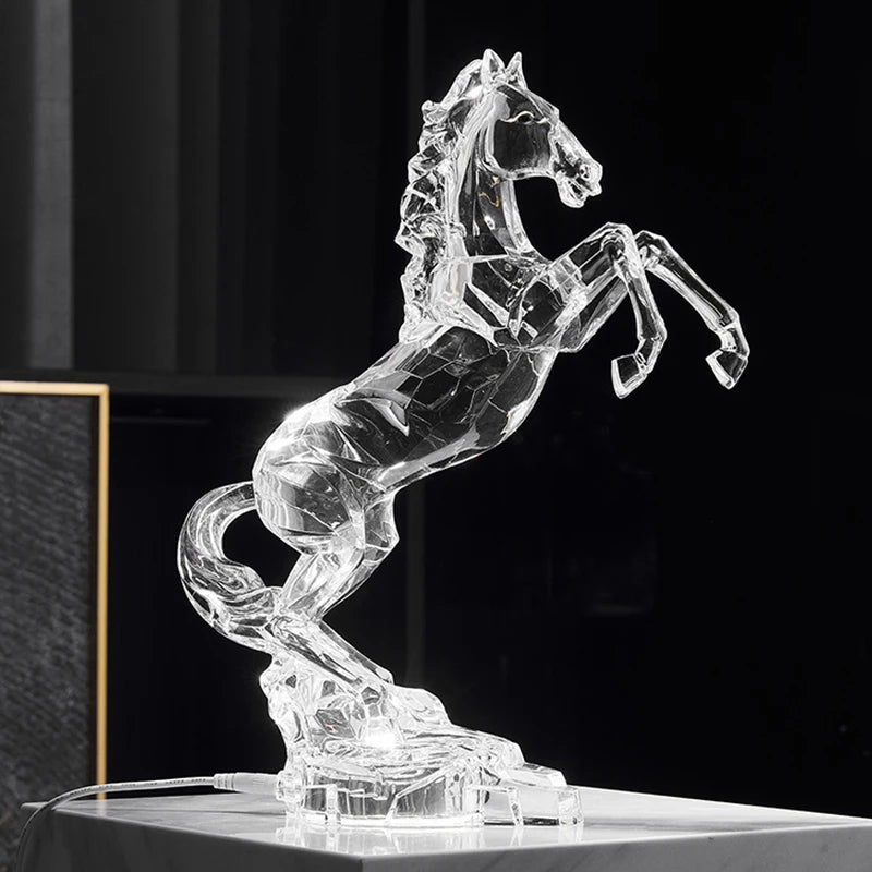 décoration moderne cheval cristal transparent facettes base rocher éclairage chambre