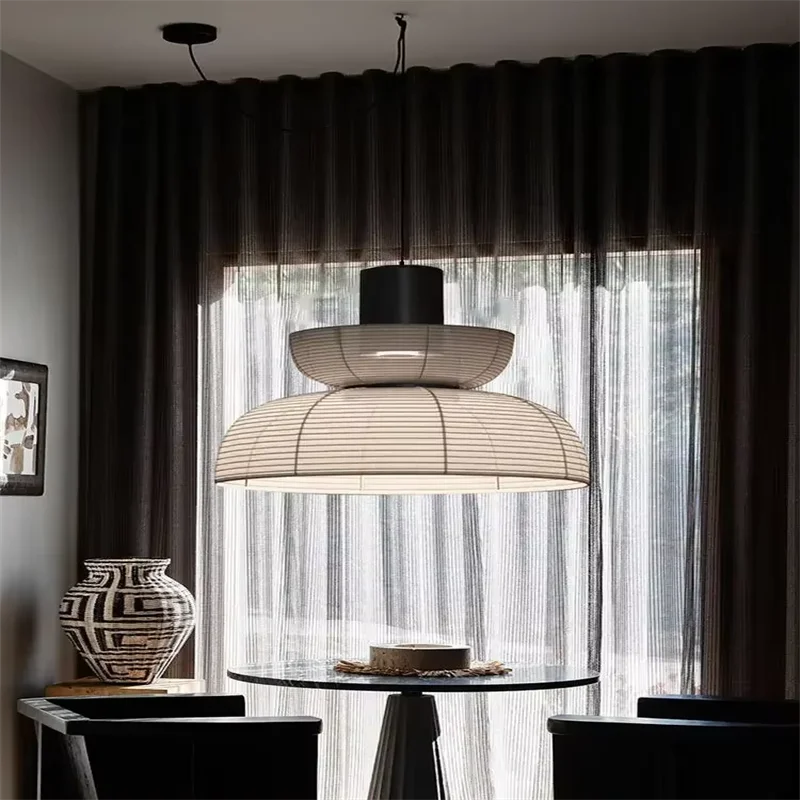 Suspension lumineuse moderne tissu rayures horizontales blanc beige noir