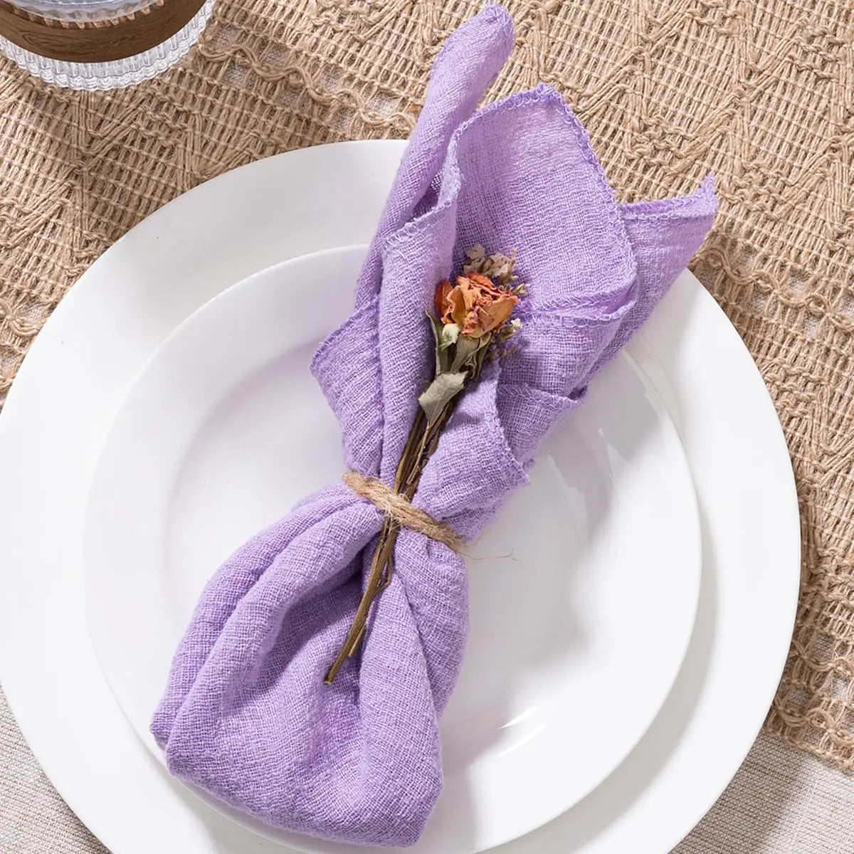 Serviettes table coton texture rugueuse rustique ruban jute fleur séchée violetclair 30x30cm mariage décoration