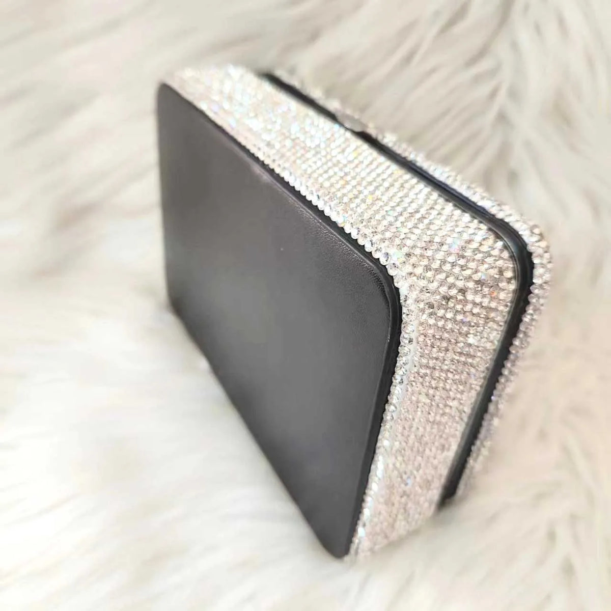 boîte bijoux luxueuse strass argenté noir élégante compartiments réutilisable respectueux environnement cliquet