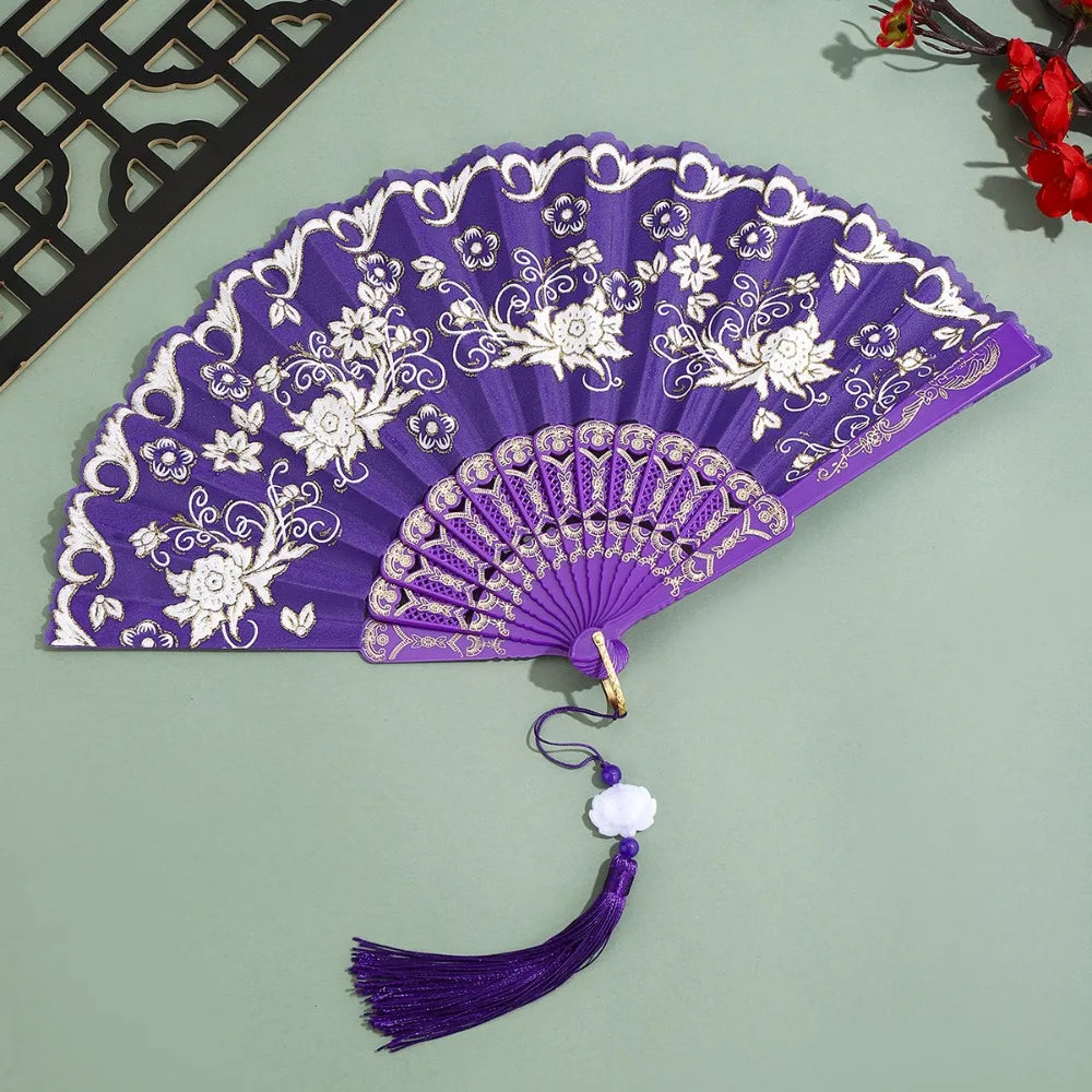 éventail pliant traditionnel violet blanc fleurs brodées clips métalliques pompon élégant décoration danse hand