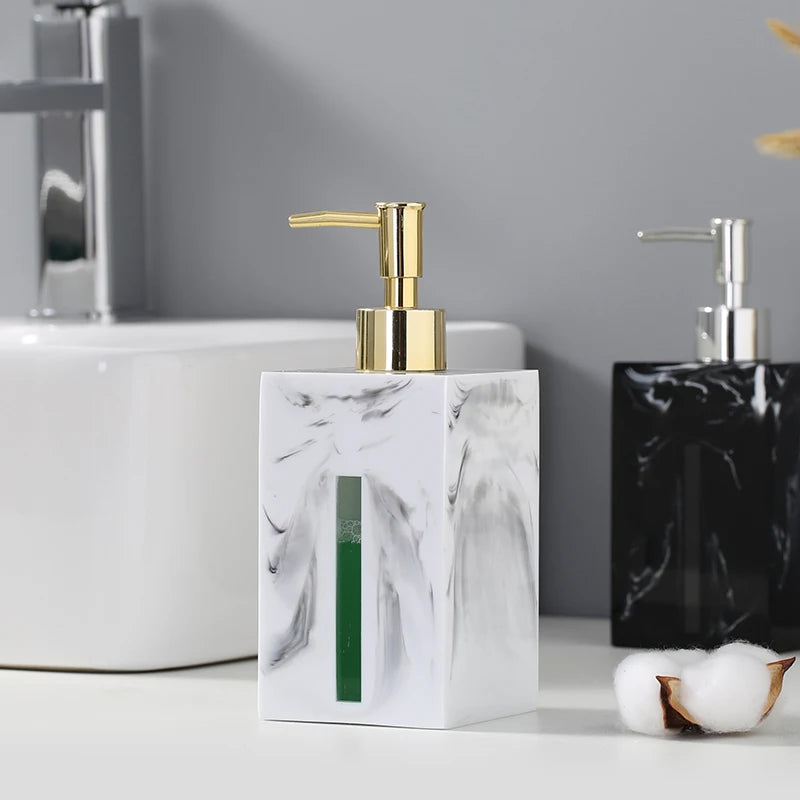 distributeur savon liquide céramique marbre blanc noir vert moderne salle bain parfum fleurs séchées