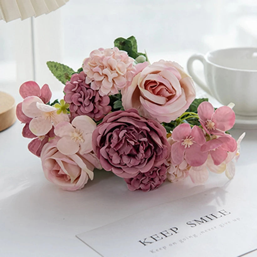bouquet fleurs artificielles violet rose blanc classique intérieur décoration maison événement anniversaire mariage