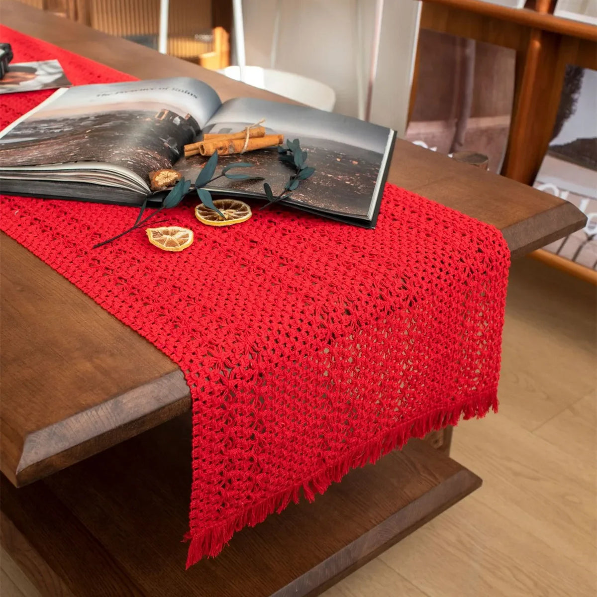 chemin table rouge crocheté motifs floraux décoration maison salle manger traditionnelle large