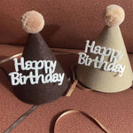chapeau fête bébé marron velours pompon ruban chiffre imprimé 16cm 11cm anniversaire unisexe opacité